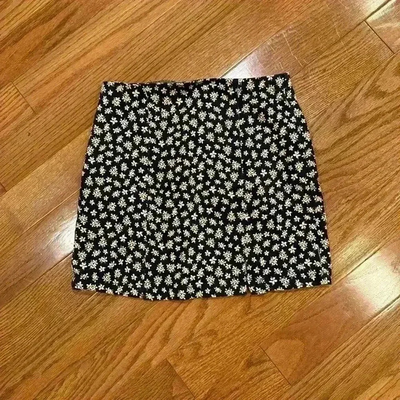 Aéropostale Dresses & Skirts - Aeropostale Mini Skirt Dainty Floral Print Black Brown Pull On Cotton Y2K Size M